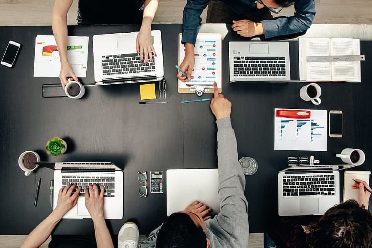 tech consulting by Yoza